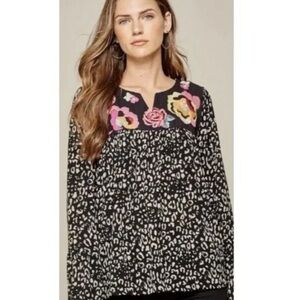Savanna Jane Black Floral Yoke Leopard Print Blouse